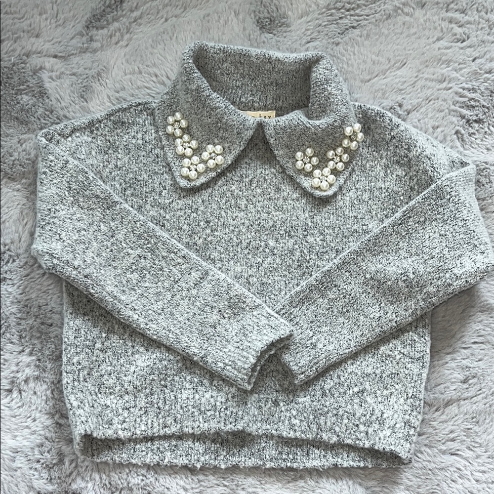 Gray Sweater with Pearl Collar